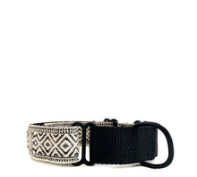 Load image into Gallery viewer, Vera Martingale Collar